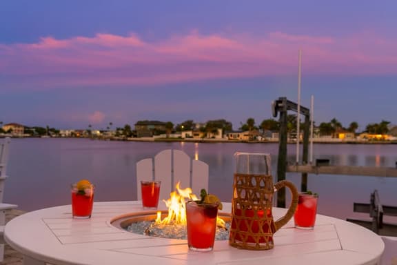 Bay Boulevard Condos with Docks