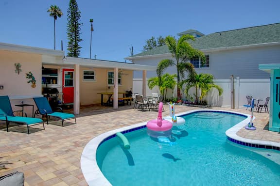 Flamingle - Image 1