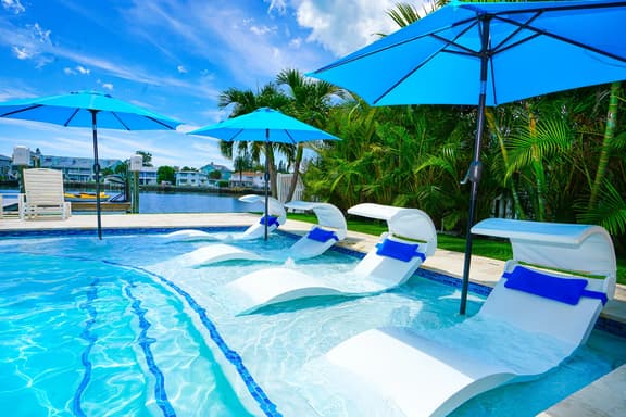 Paradise Lodge
